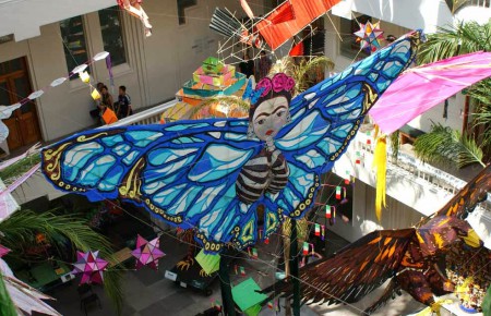 Papalote "Vuela Frida" en Exposición 8º Concurso de Papalotes en el Museo de Arte Popular